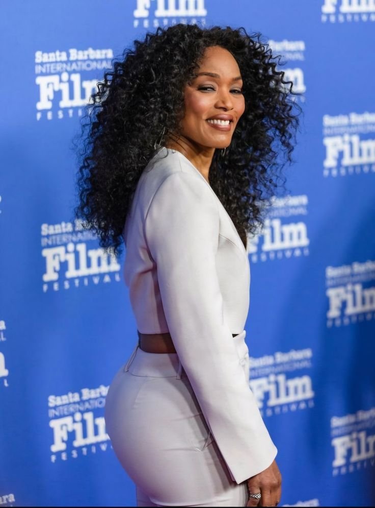 Angela Bassett